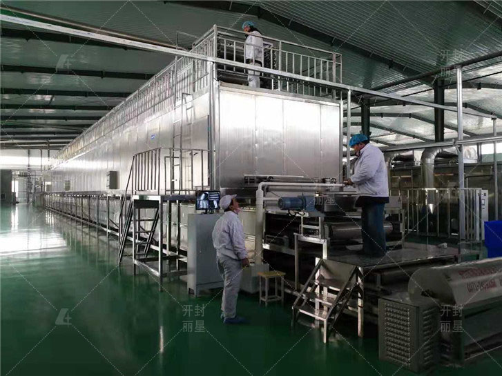 馬鈴薯淀粉是怎么通過粉絲加工機械設備制作成粉條的？